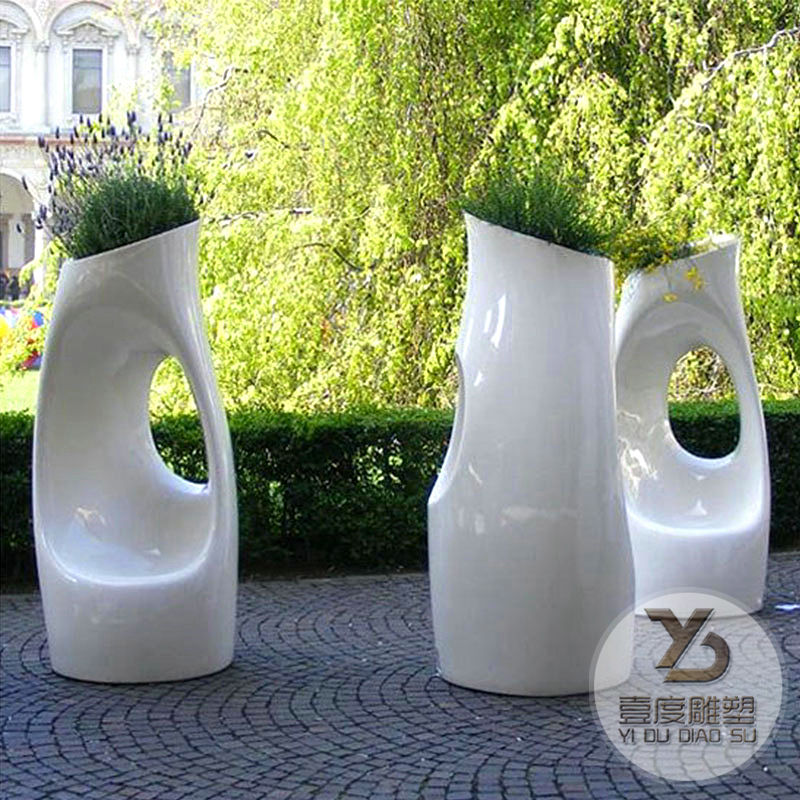 深圳大型玻璃钢厂家雕塑的制作流程分享